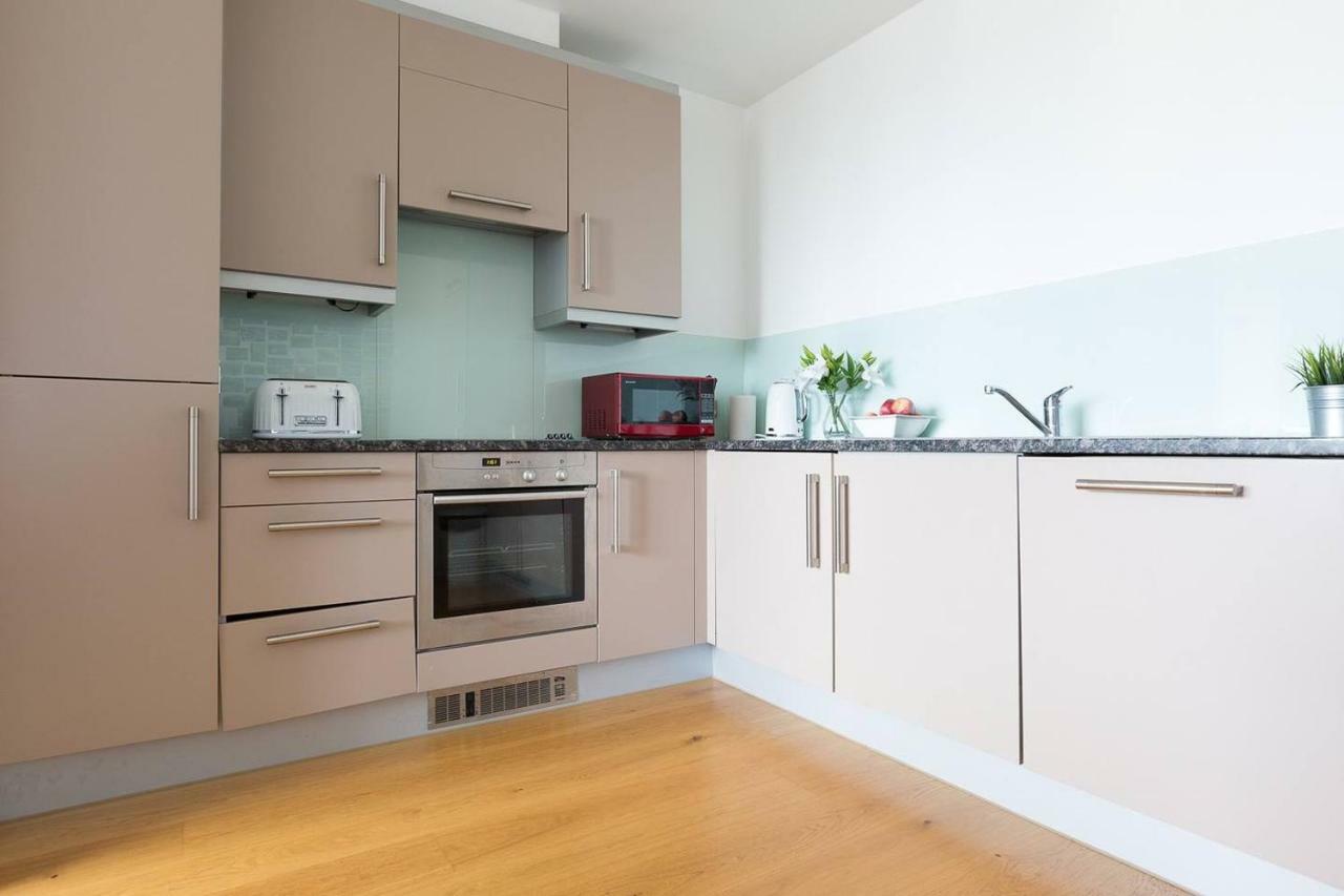 Modern 1 Bedroom Apartment In E1 With Great Views London Exterior photo